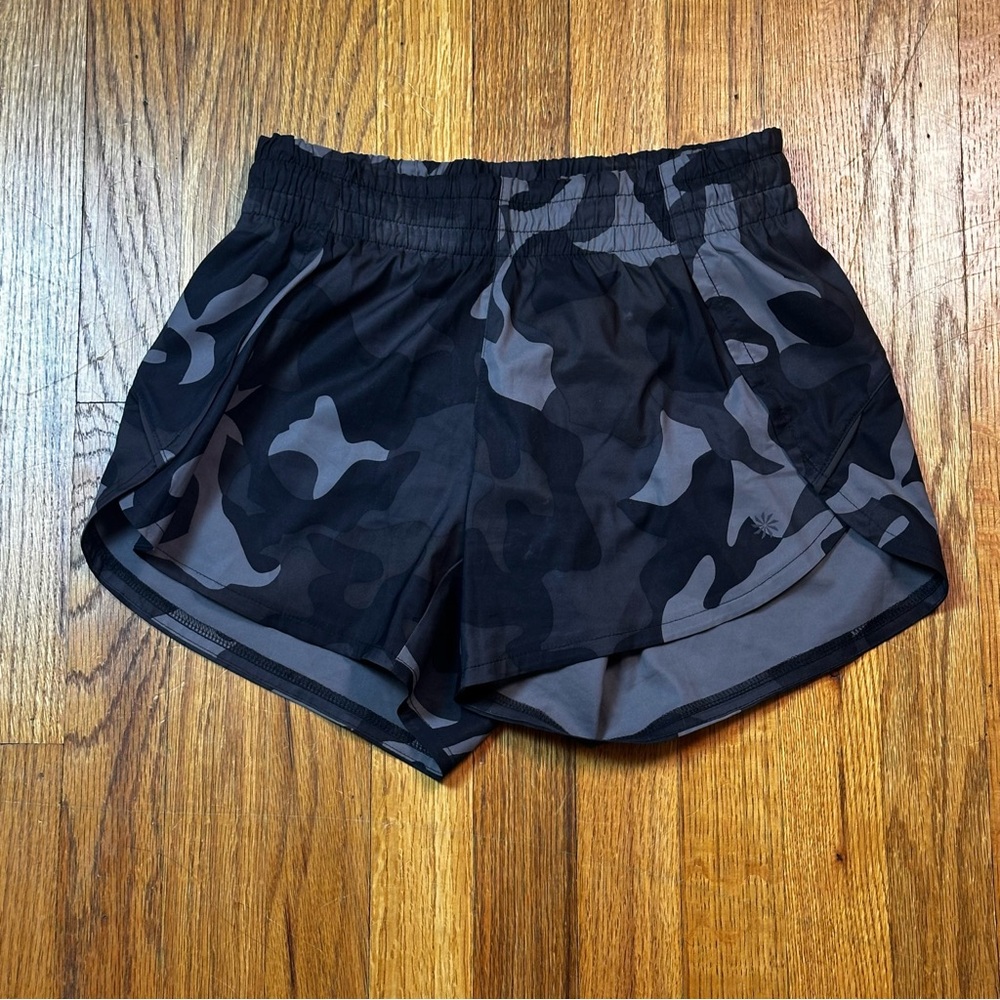 Athleta Black and Gray Athletic Shorts Racer Camouflage Running Yoga Gym Active